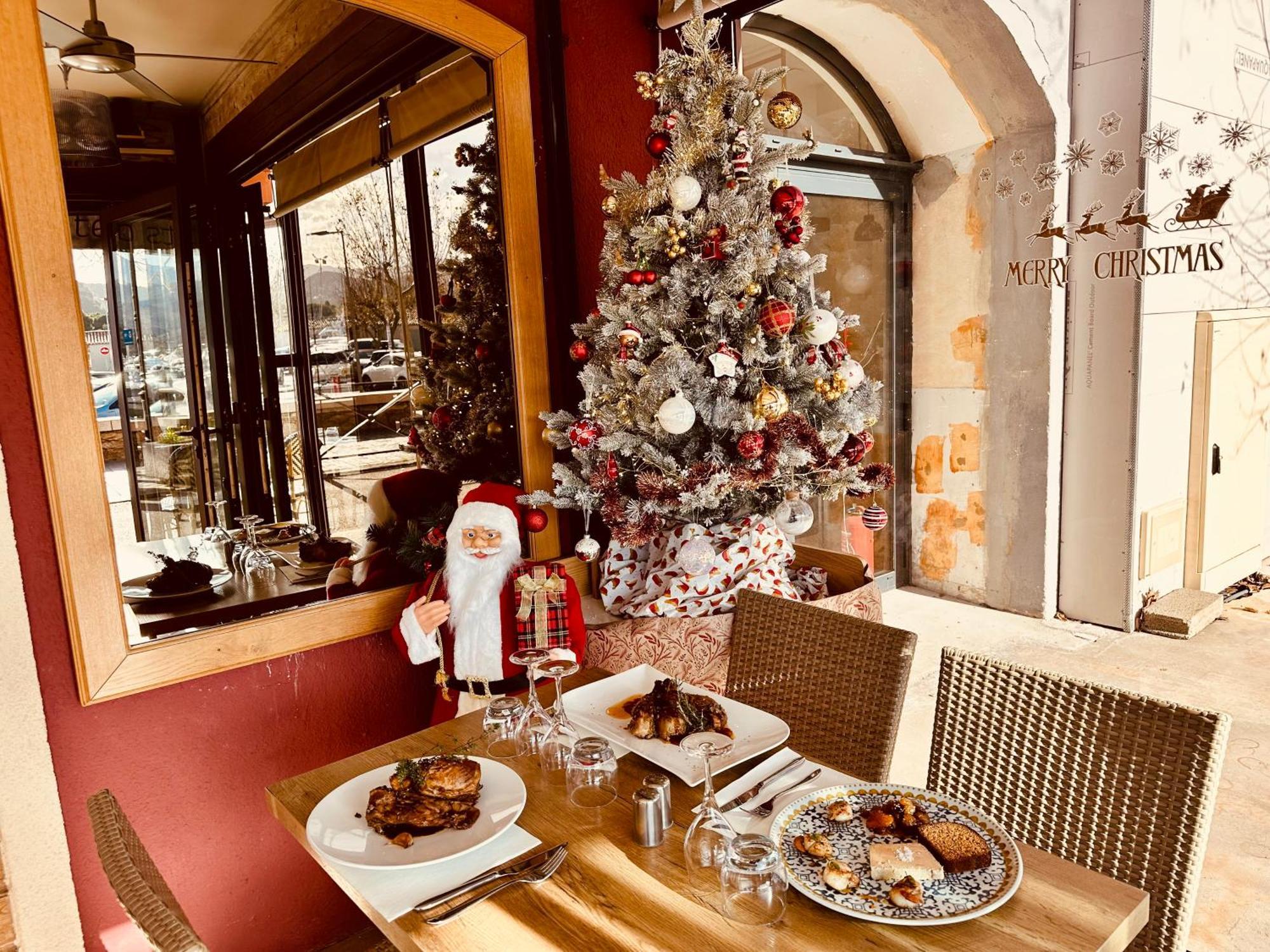 Hotel Restaurant L'Europe サン・フロラン エクステリア 写真
