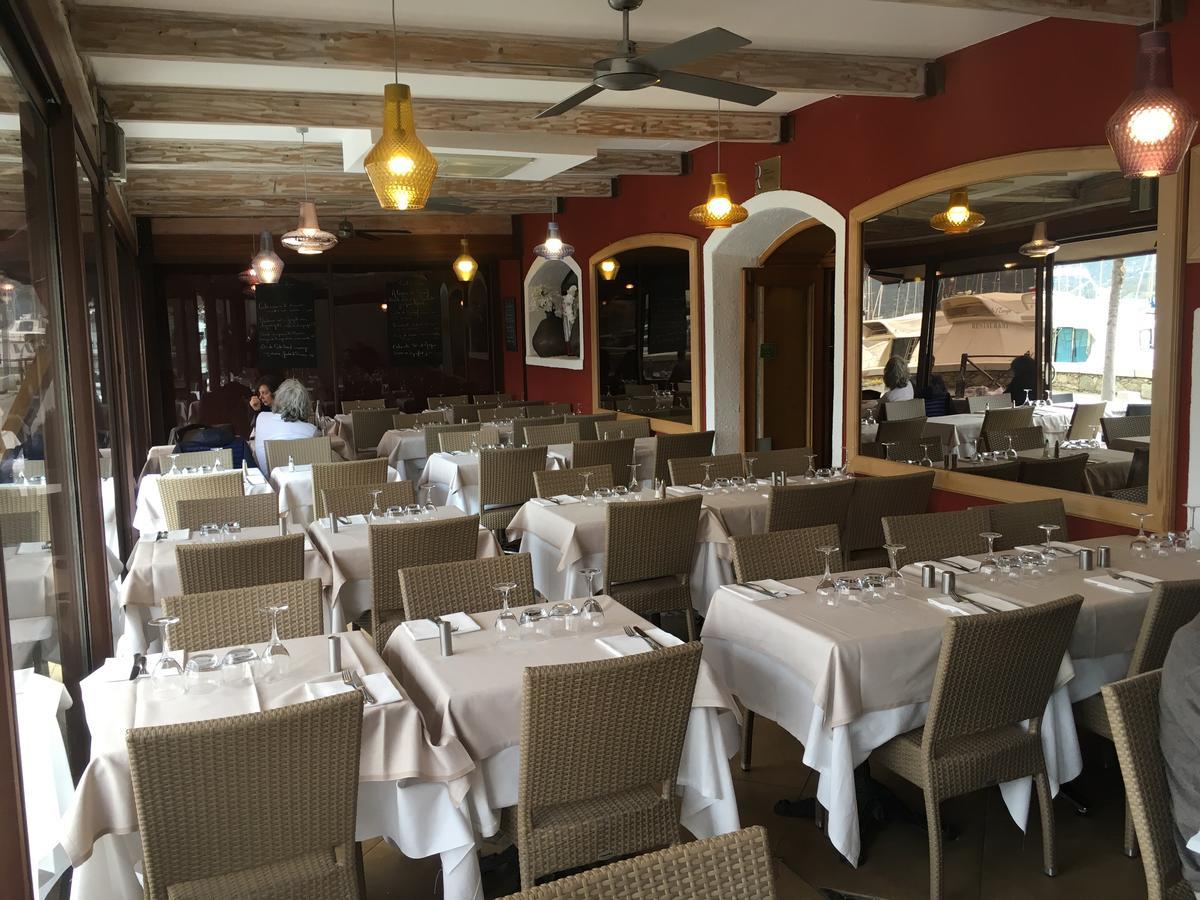 Hotel Restaurant L'Europe サン・フロラン エクステリア 写真